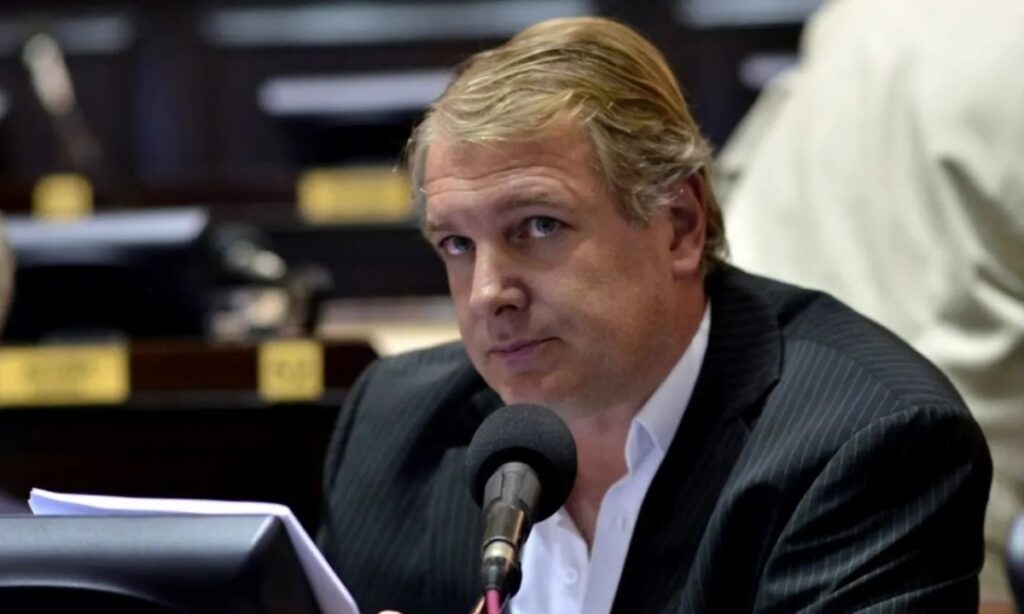El proyecto del diputado Ricardo Lissalde quedó fuera del paquete contra el endeudamiento que Diputados votará este martes.