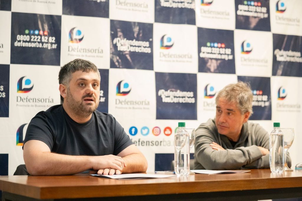 El diputado de Fuerza Patria, Facundo Tignanelli, y el Defensor del Pueblo bonaerense, Guido Lorenzino.