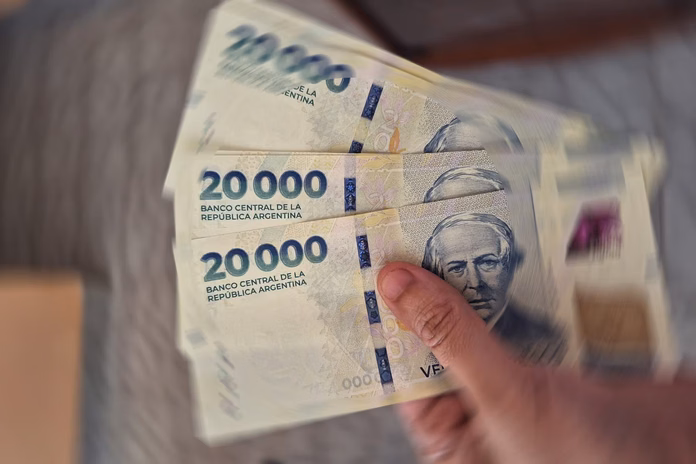 Una de las iniciativas aprobadas establece nuevas condiciones para la contratación y revisión de créditos.