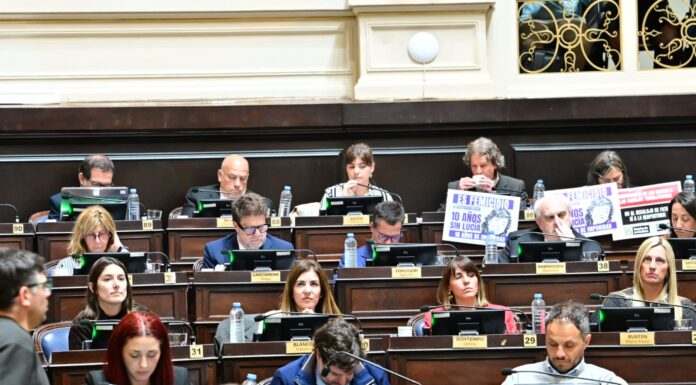 La oposición rechazó las leyes de endeudamiento y advirtió que podrían caerse en la Justicia El PRO, la Coalición Cívica y la UCR no acompañaron el paquete de leyes de endeudamiento familiar y advirtieron que las normativas podrían ser suspendidas por la Justicia.