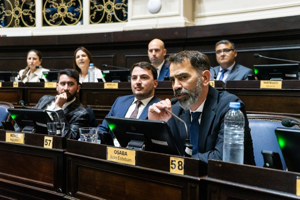 El diputado Osaba pidió más transparencia en las habilitaciones vigentes del Autódromo Roberto Mouras de La Plata.