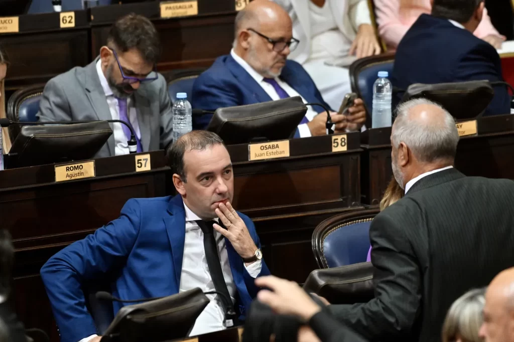 - El diputado libertario Francisco Adorni defendió la expansión del crédito y ratificó el rechazo de LLA a una mayor intervención estatal sobre el mercado financiero.