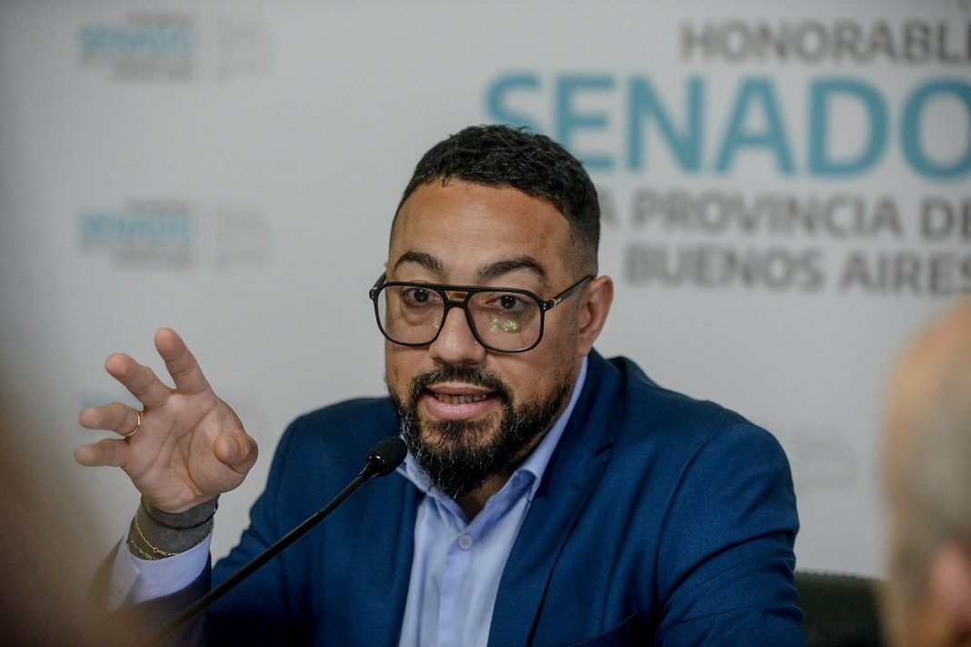 El senador Luciano Olivera valoró los consensos alcanzados en la comisión de Deportes para atender las problemáticas de los jóvenes.