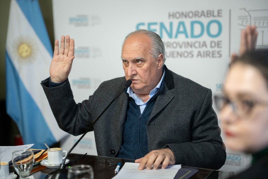 La comisión que preside el senador Pedro Borgini despachó los dos proyectos de salud de Axel Kicillof,