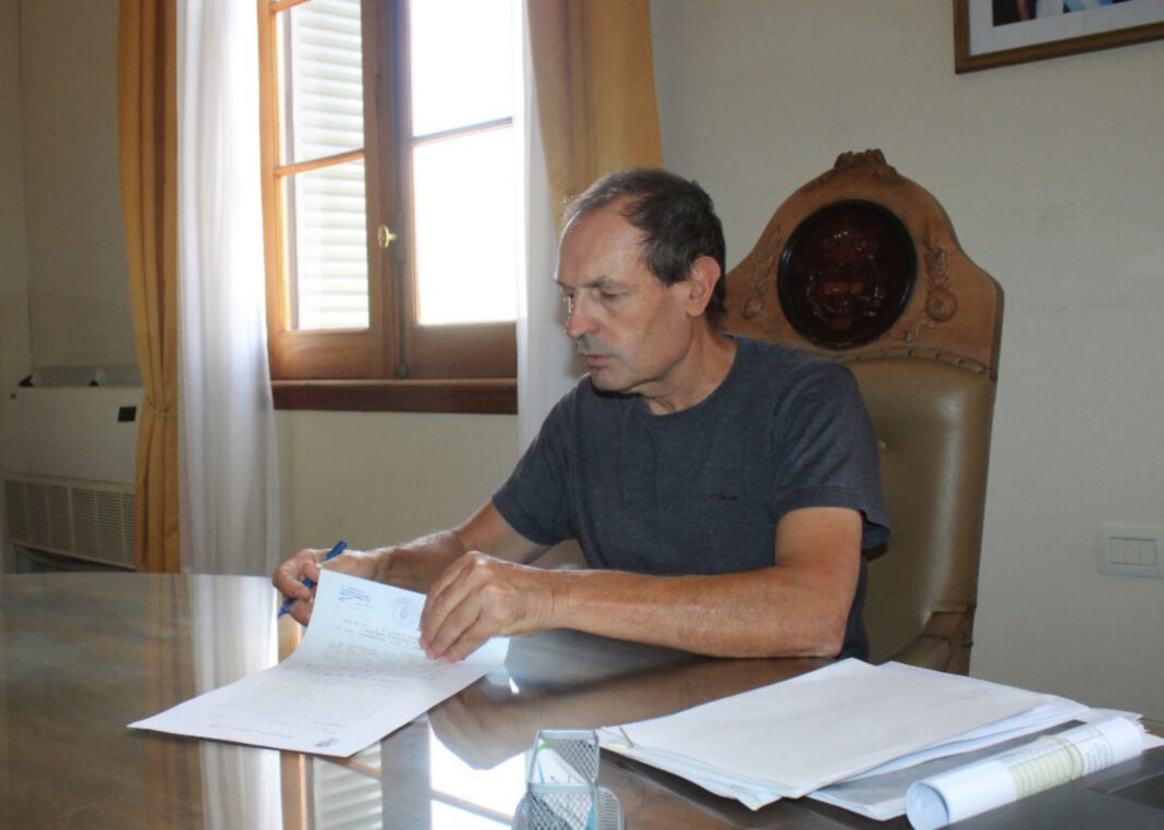 La Justicia ordenó al Municipio de Carlos Casares entregar documentación sobre trabajos realizados en la Ruta 50. La trama detrás de la denuncia.
