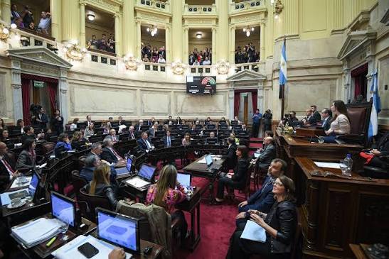El Senado empieza una semana de poca actividad mientras LLA reacomoda sus lugares tras la muerte de Pagotto Mientras La Libertad Avanza negocia para retener los lugares que dejó vacantes Juan Carlos Pagotto, el Senado empieza una semana de poca actividad parlamentaria.