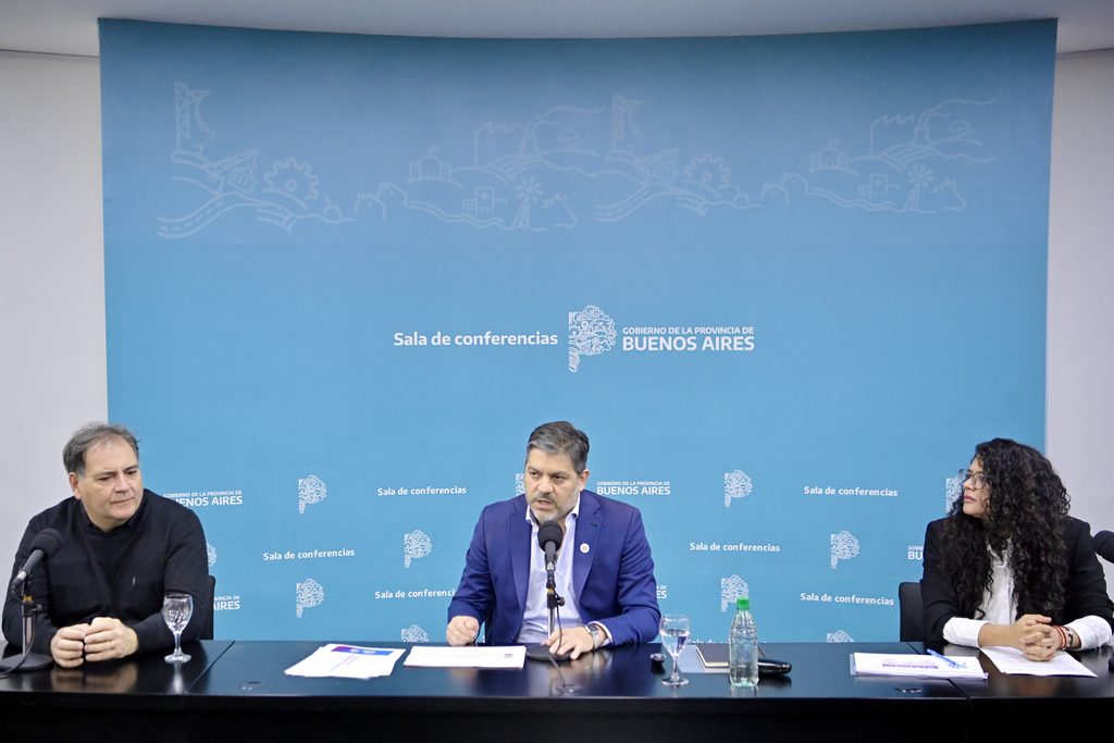 Carlos Bianco encabezó una nueva conferencia de prensa y habló sobre el crecimiento de los episodios de violencia en las escuelas. 