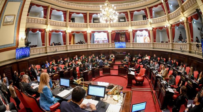 Con la Ley Ema en el temario, el Senado bonaerense vuelve a sesionar El Senado bonaerense tendrá este martes por la tarde su cuarta sesión del año, en la que votará varios proyectos provenientes de Diputados, como la Ley Ema.