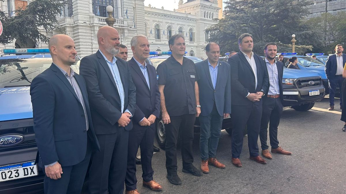 - El secretario de Seguridad platense destacó la ampliación de la flota, el crecimiento del sistema de cámaras y la incorporación de nuevas herramientas para reforzar la prevención.