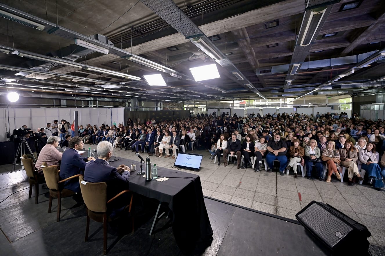 El gobernador Axel Kicillof reiteró que el gobierno de Milei se "borra de sus obligaciones" respecto a los fondos para educación.