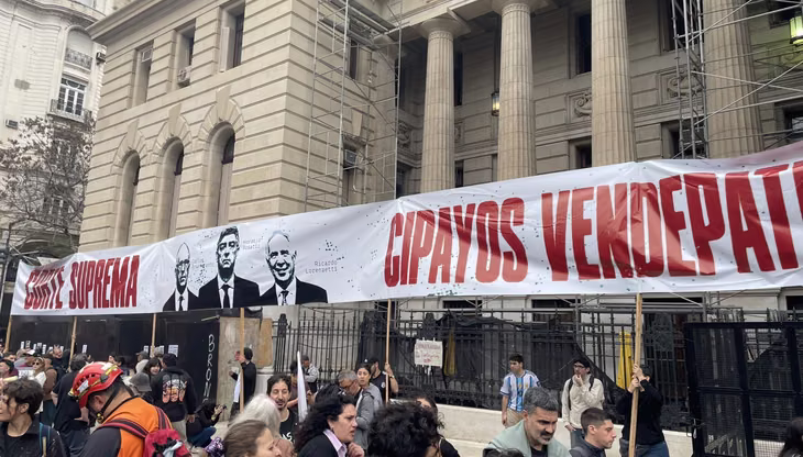 El fallo de la Corte Suprema llegó después de una semana marcada por las movilizaciones en defensa de la Ley de Tierras y el rechazo a su derogación.