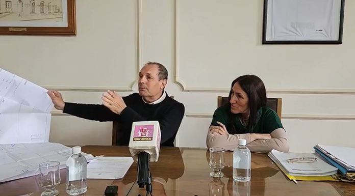 En Carlos Casares, Stadnik se defendió por la sentencia contra el Municipio: “Dicen que nos afanamos todo” El intendente de Carlos Casares, Daniel Stadnik, se defendió de la sentencia en contra del Municipio de una manera llamativa. Qué dijo.