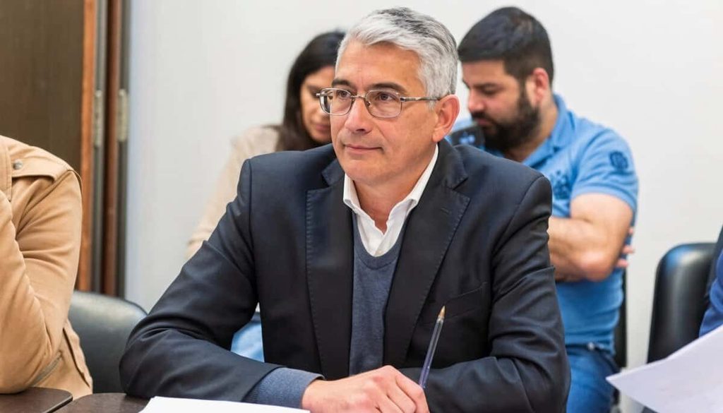 Carlos Puglelli repudió el cierre de dependencias del Registro Automotor en la Provincia. 
